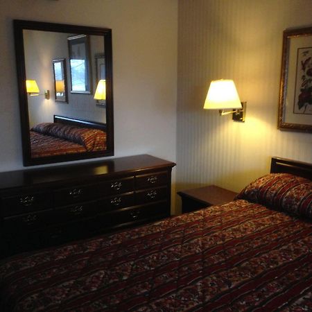 קולומבוס Continent Inn מראה חיצוני תמונה